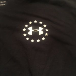 UNDER ARMOUR  FREEDOM TSHIRT XL WOMENS black